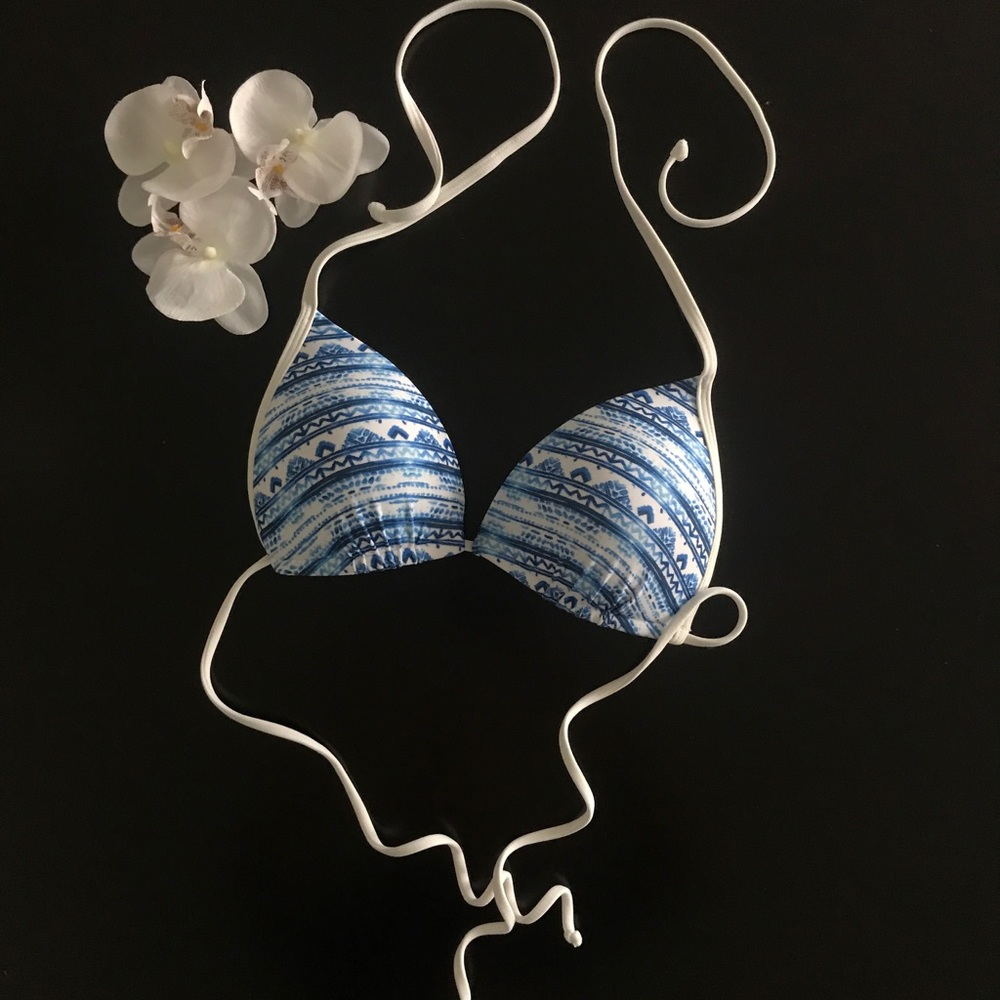 Hollister Pushup Triangle Bikini